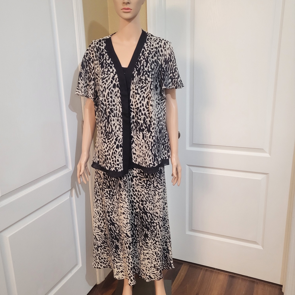 Studio I Black and White Printed Dress And Jacket/ Cover Up Set
